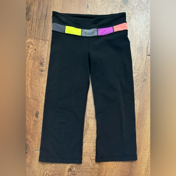 Lululemon groove color block crop activewear pants women Sz 4 - Picture 1 of 7